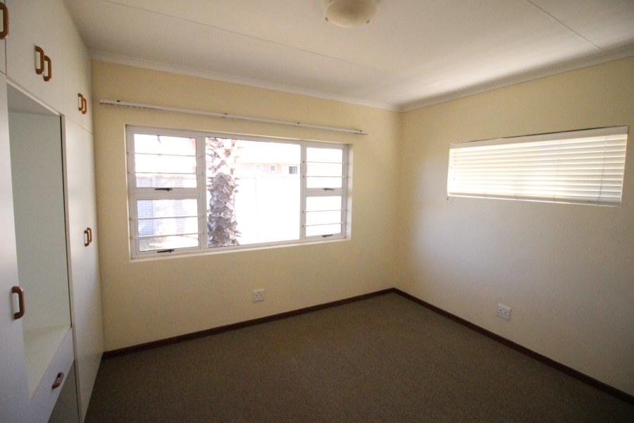 To Let 3 Bedroom Property for Rent in Kidds Beach Eastern Cape